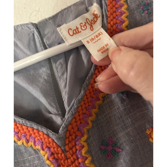 Cat & Jack S 6-6X Blue  bell sleeve girls embroidered floral boho cotton blouse - Picture 8 of 9